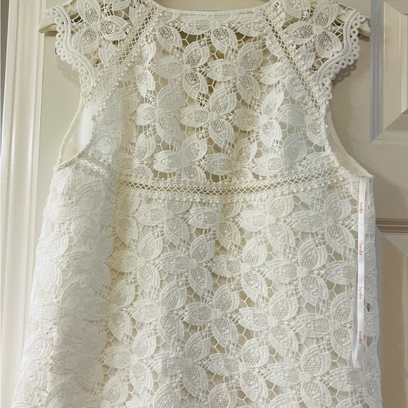 Top - Picture 2 of 3